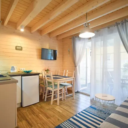 Przystanek Деревянный коттедж