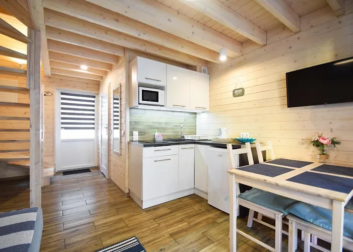 Przystanek * Pobierowo