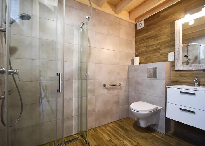 Przystanek * Pobierowo